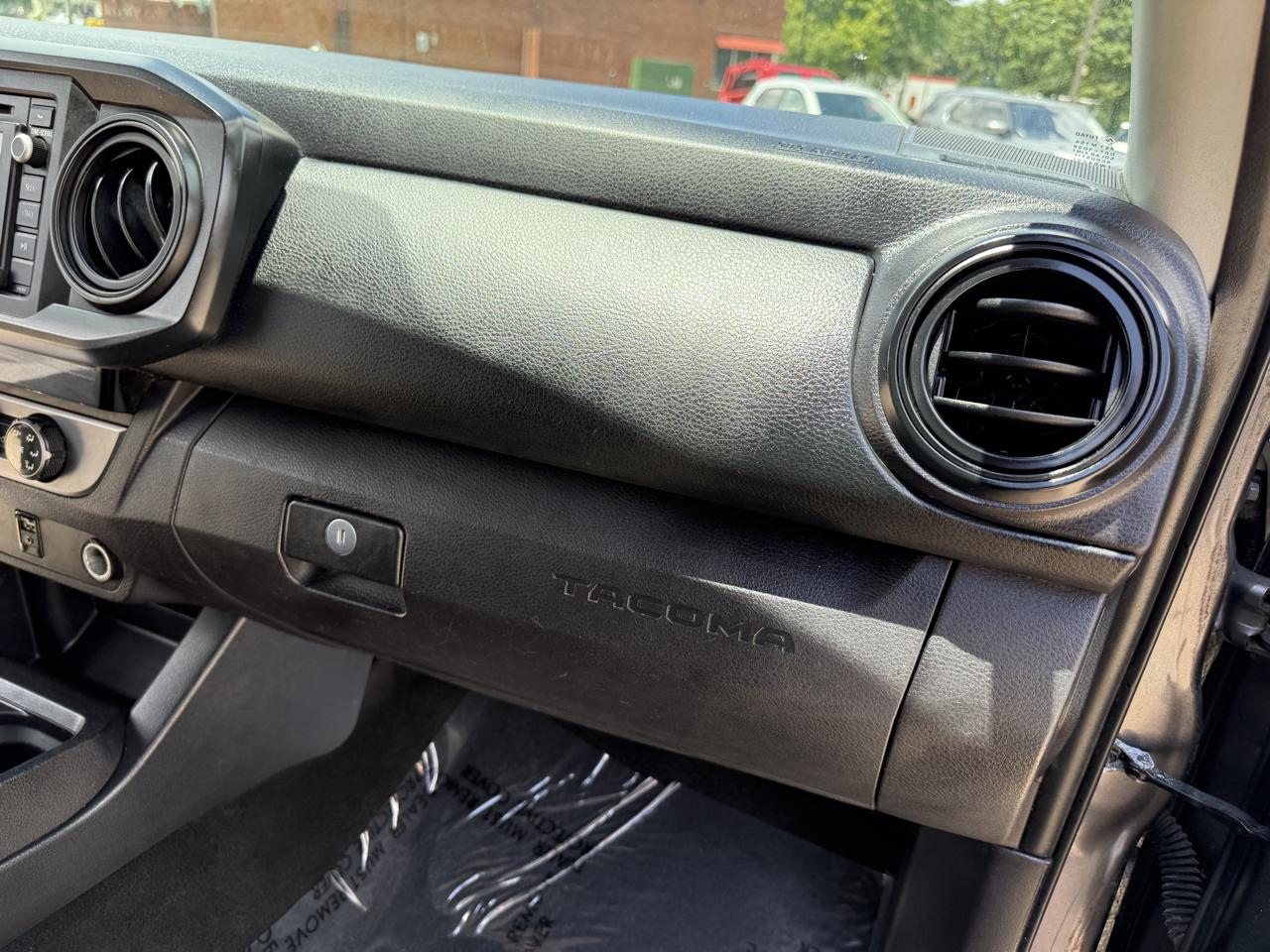 Toyota Tacoma SR5 Access Cab I4 6AT 2WD 2017