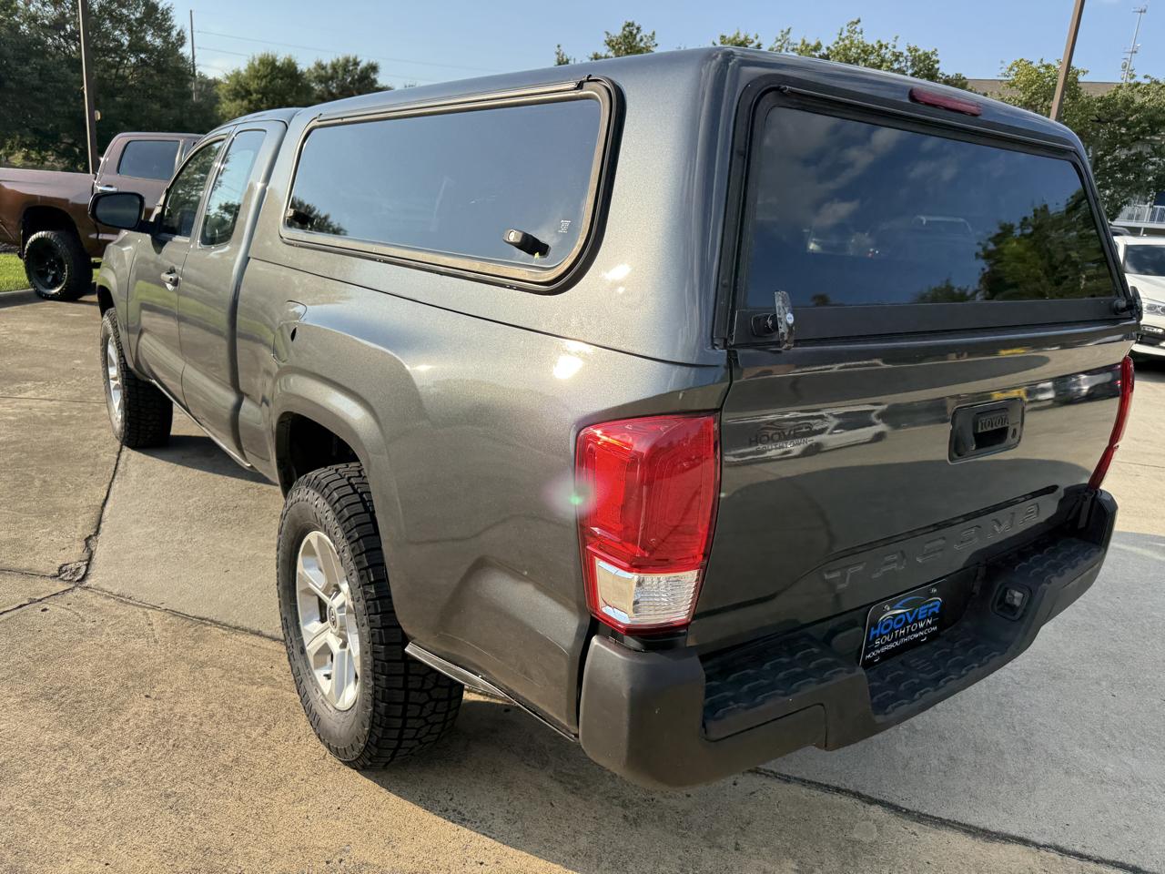 Toyota Tacoma SR5 Access Cab I4 6AT 2WD 2017