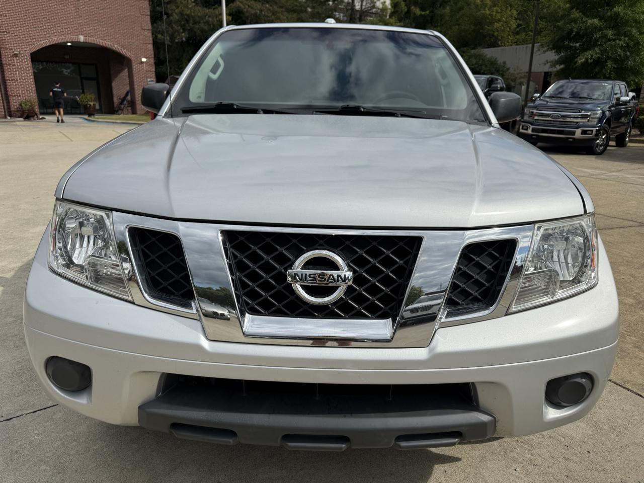 Nissan Frontier SV King Cab I4 5MT 2WD 2017