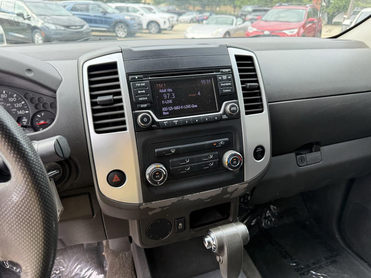Nissan Frontier SV King Cab I4 5MT 2WD 2017
