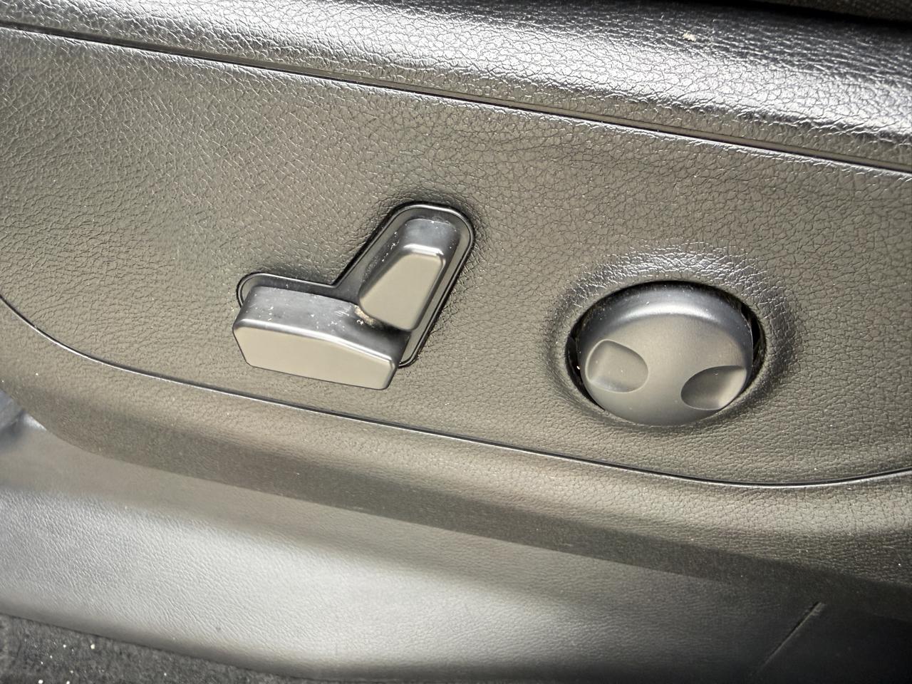 RAM 1500 4WD Crew Cab 140.5" Longhorn 2022