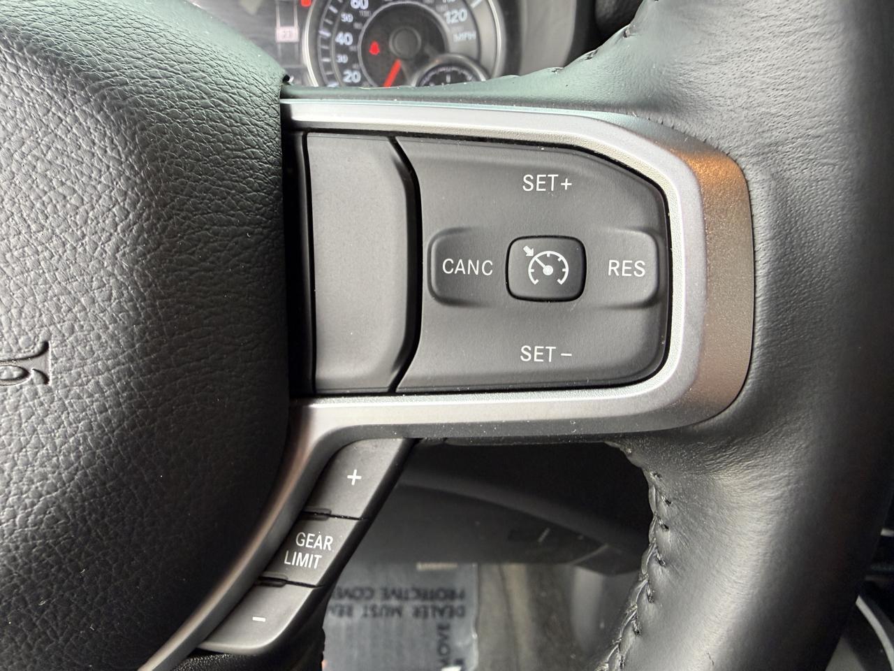 RAM 1500 4WD Crew Cab 140.5" Longhorn 2022