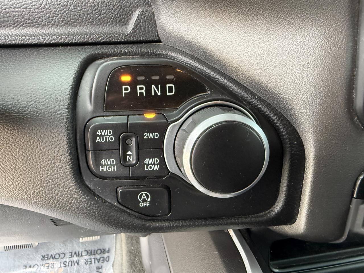 RAM 1500 4WD Crew Cab 140.5" Longhorn 2022