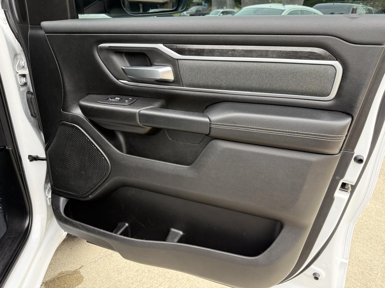 RAM 1500 4WD Crew Cab 140.5" Longhorn 2022