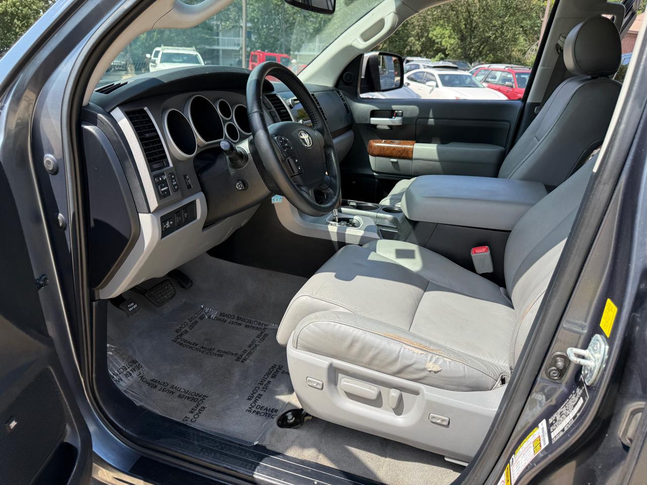 Toyota Tundra Limited 5.7L FFV Double Cab 4WD 2010