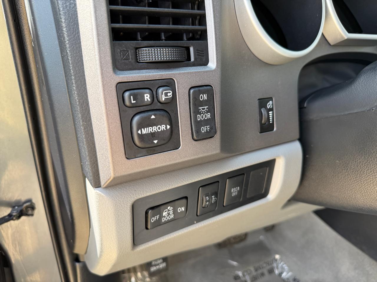 Toyota Tundra Limited 5.7L FFV Double Cab 4WD 2010