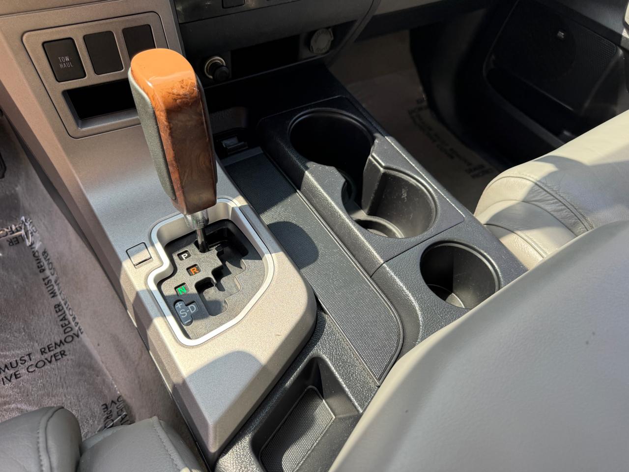 Toyota Tundra Limited 5.7L FFV Double Cab 4WD 2010
