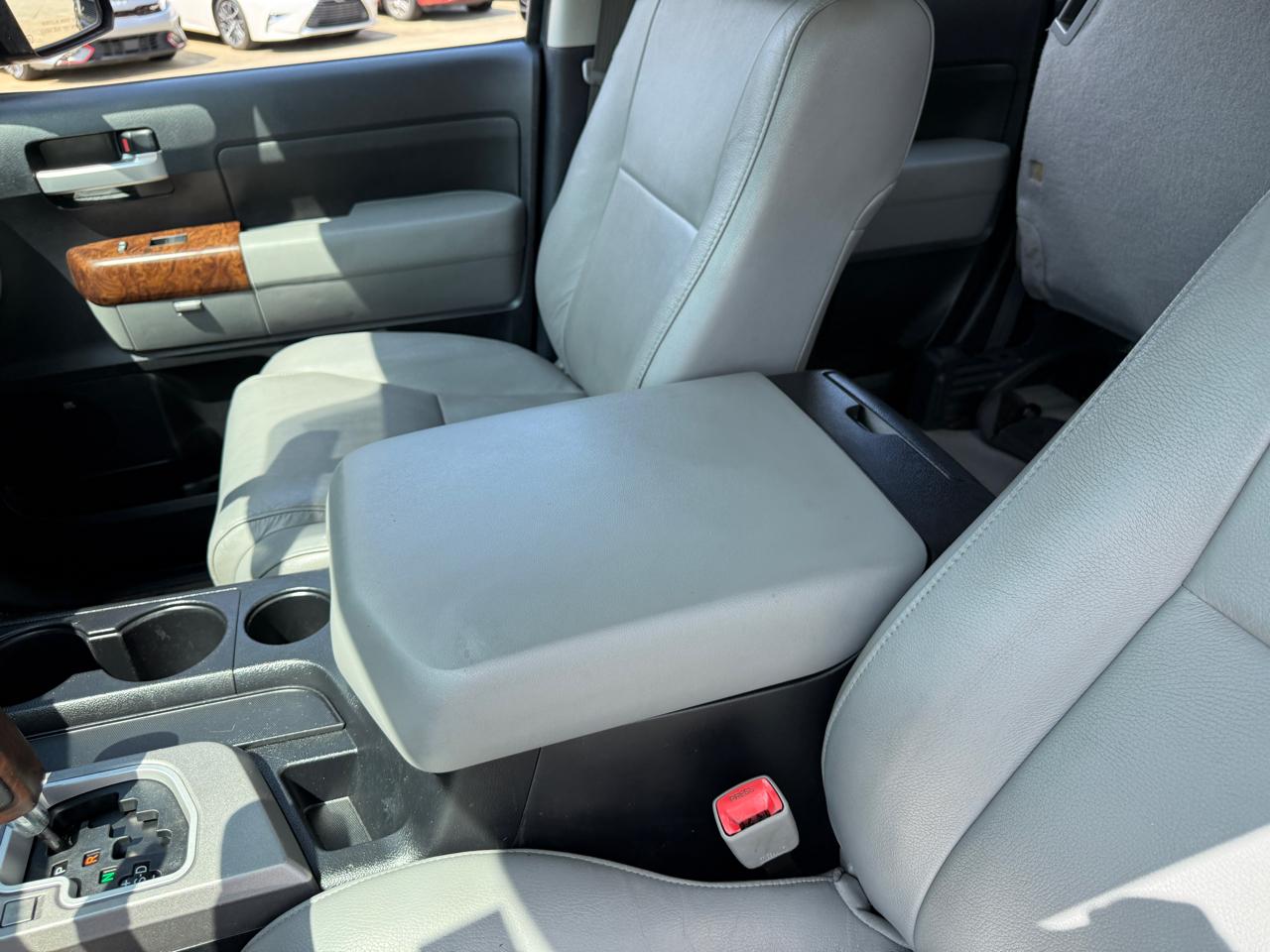 Toyota Tundra Limited 5.7L FFV Double Cab 4WD 2010