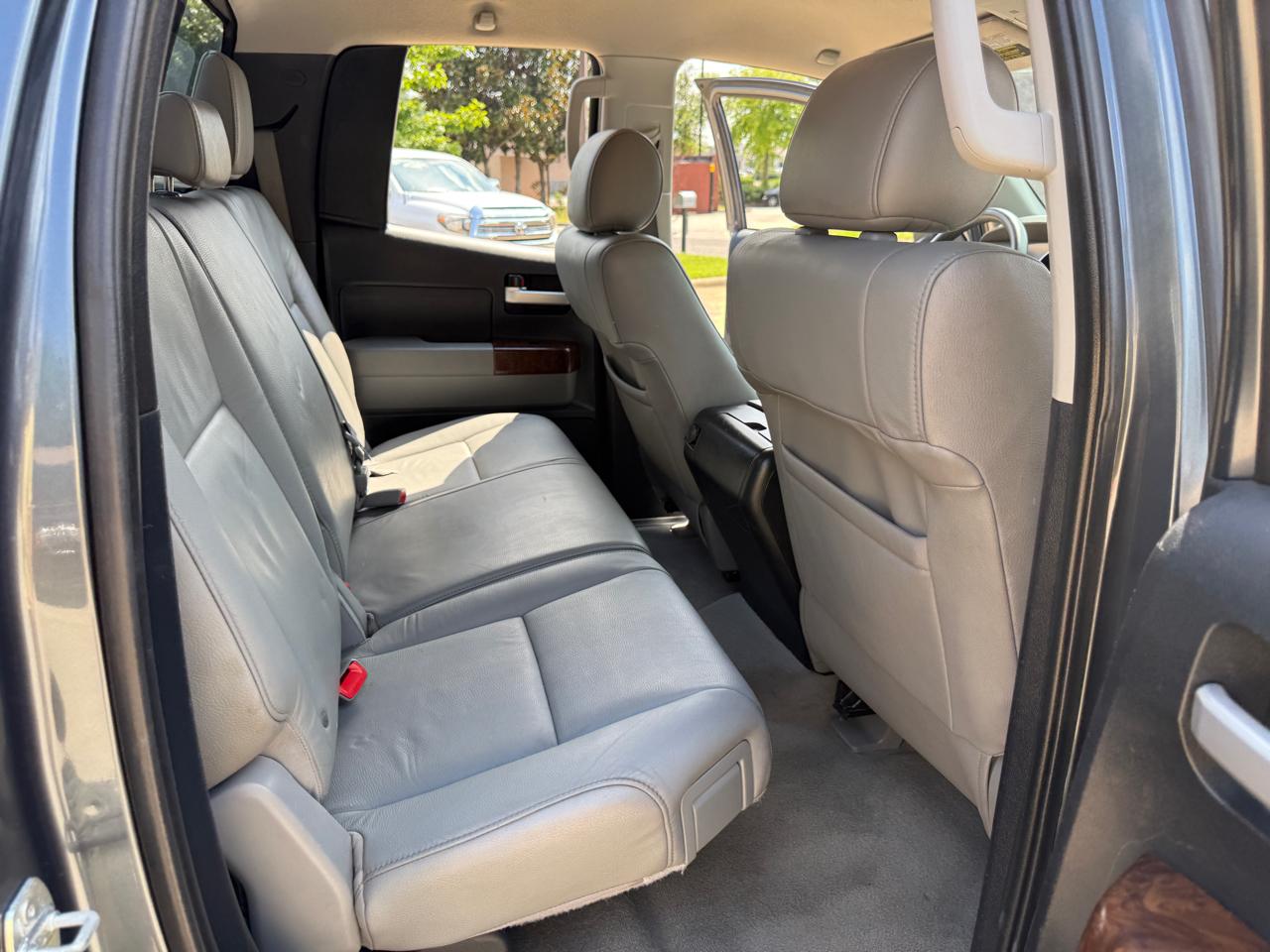 Toyota Tundra Limited 5.7L FFV Double Cab 4WD 2010