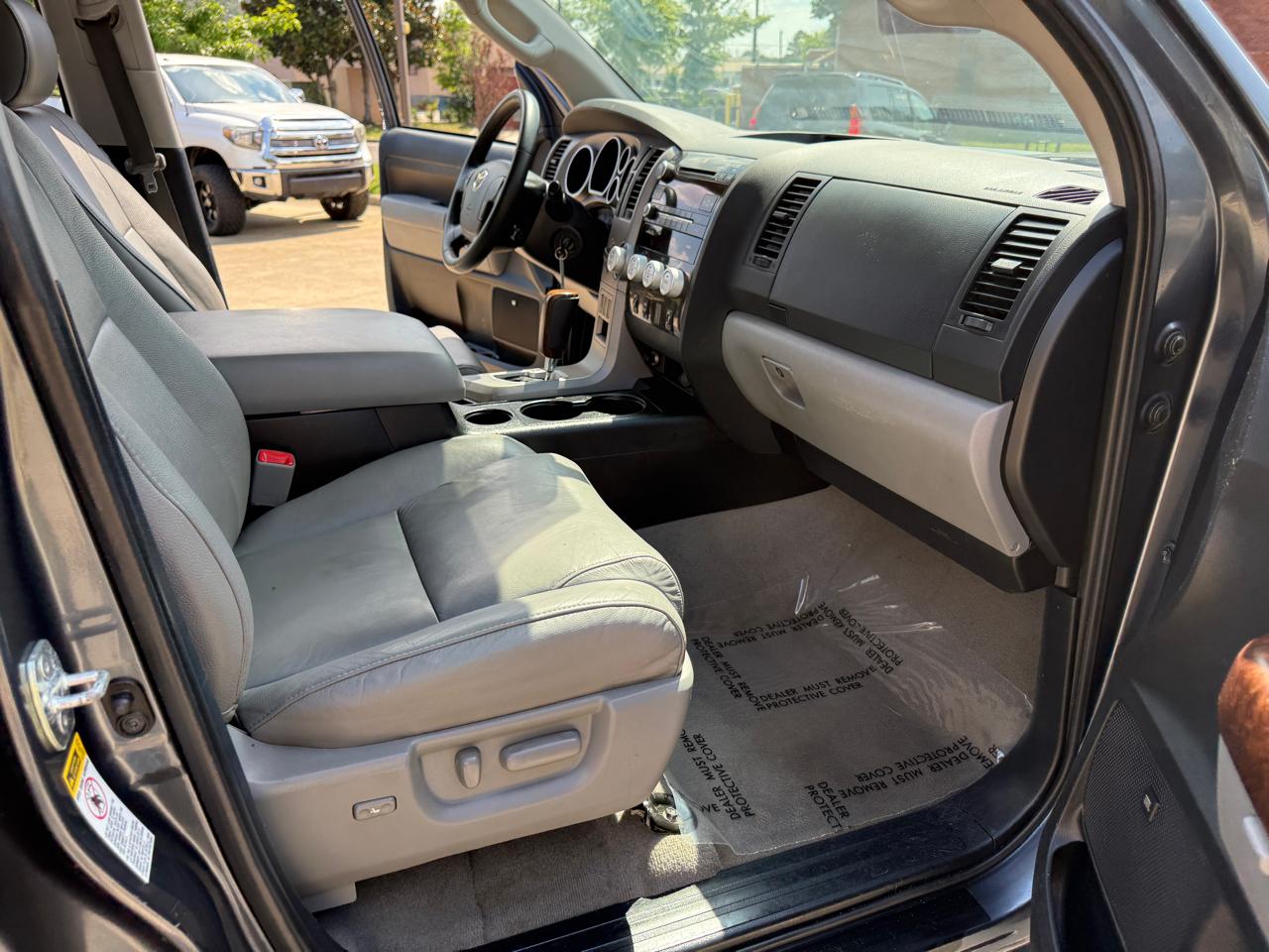 Toyota Tundra Limited 5.7L FFV Double Cab 4WD 2010