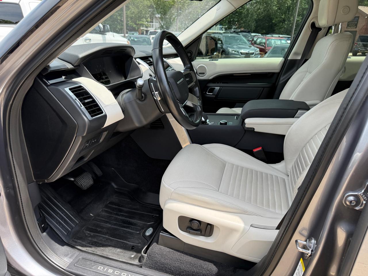 Land Rover Discovery S 2022