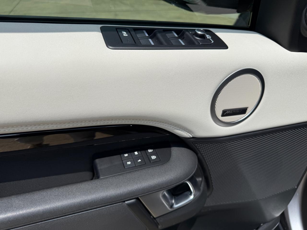 Land Rover Discovery S 2022