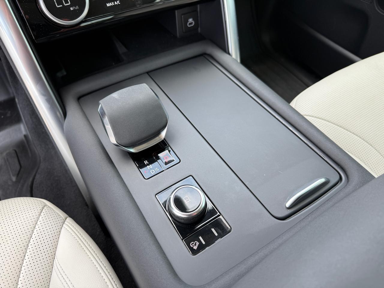 Land Rover Discovery S 2022