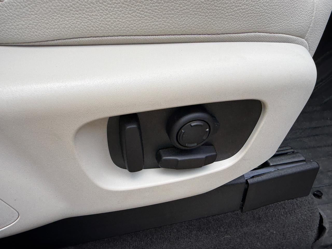 Land Rover Discovery S 2022