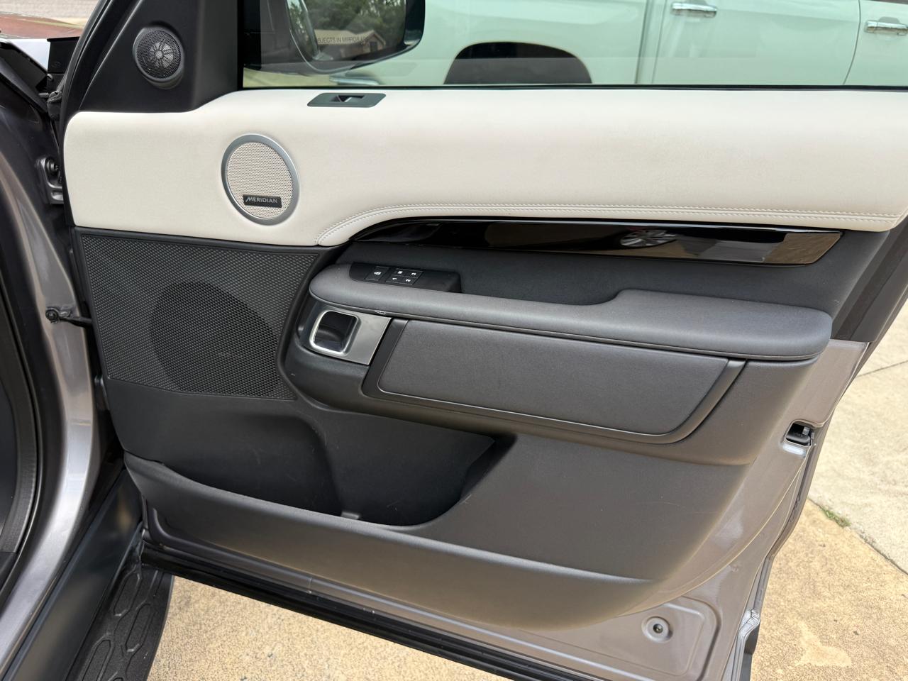 Land Rover Discovery S 2022
