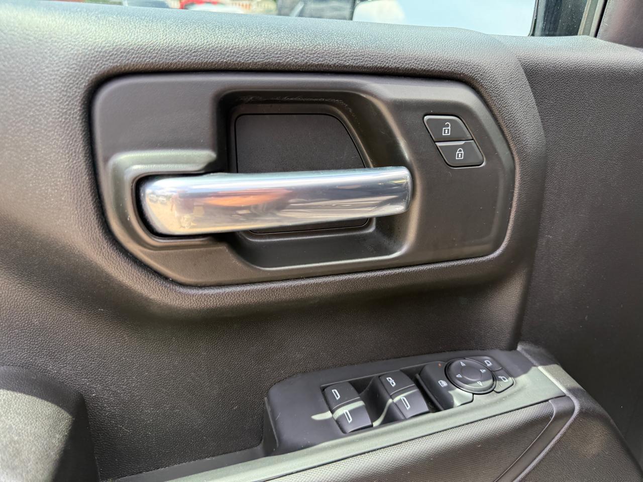 Chevrolet Silverado 1500 Custom Crew Cab 2WD 2022