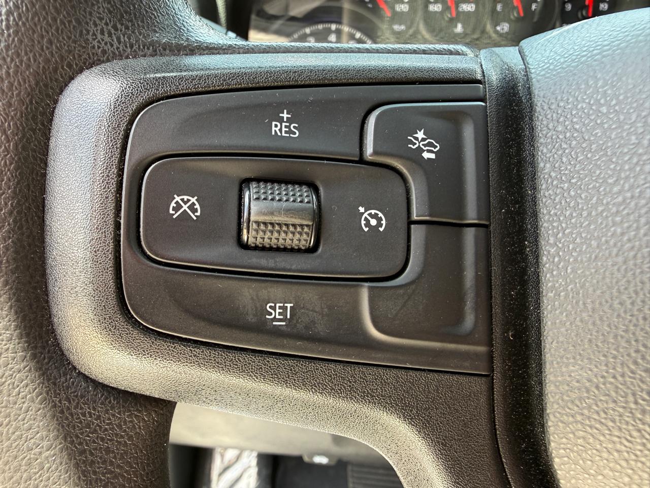 Chevrolet Silverado 1500 Custom Crew Cab 2WD 2022