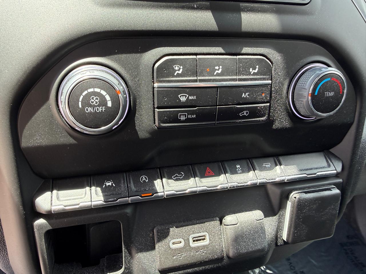 Chevrolet Silverado 1500 Custom Crew Cab 2WD 2022