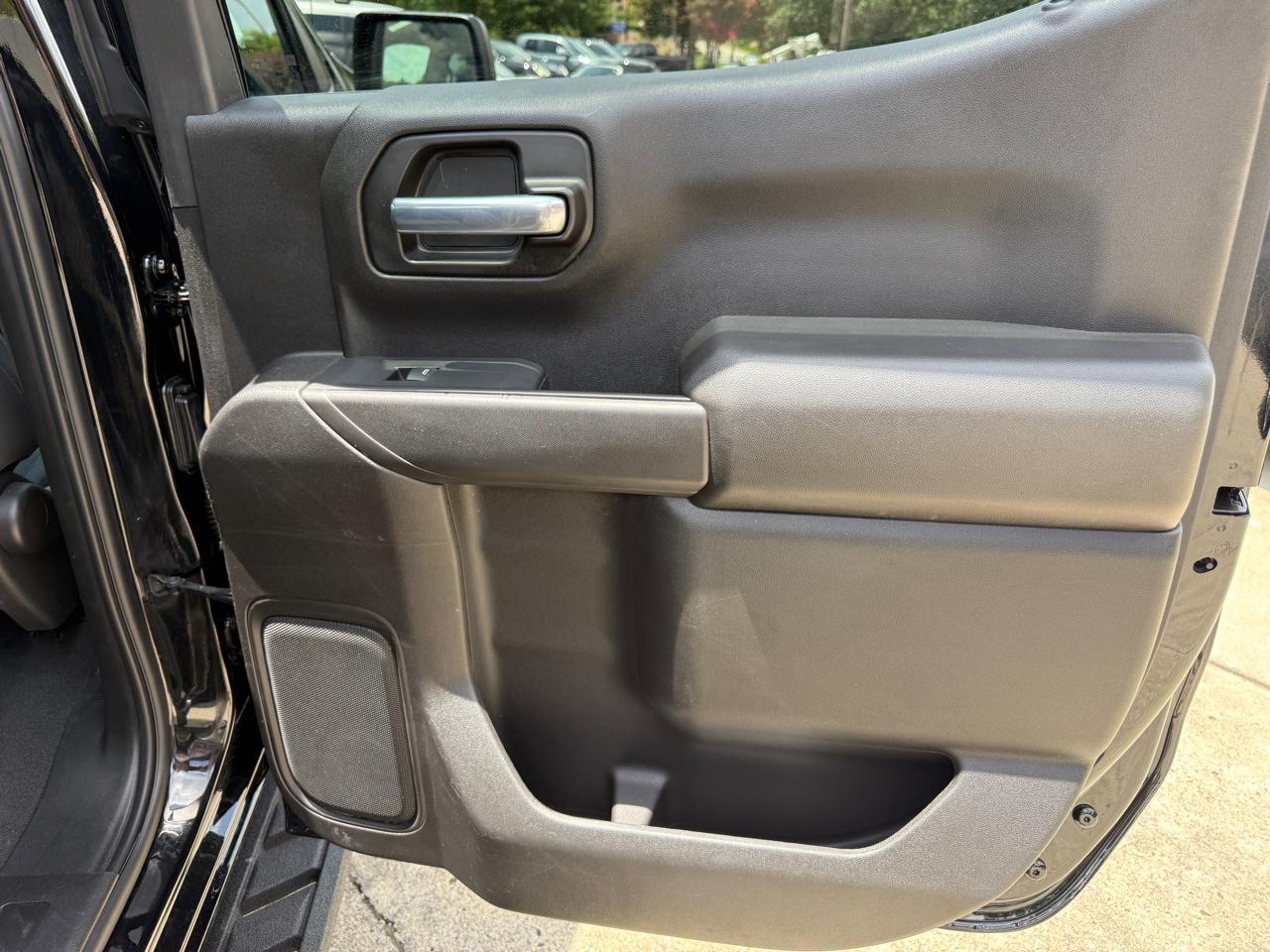 Chevrolet Silverado 1500 Custom Crew Cab 2WD 2022
