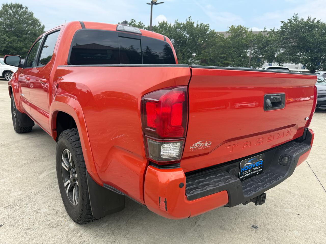 Toyota Tacoma TRD Off Road Double Cab 5' Bed V6 4x4 AT (Natl) 2018