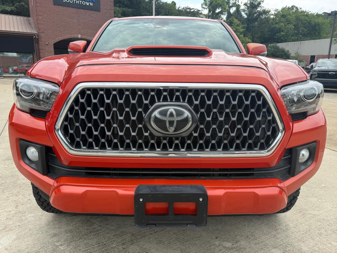 Toyota Tacoma TRD Off Road Double Cab 5' Bed V6 4x4 AT (Natl) 2018