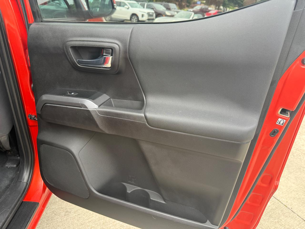 Toyota Tacoma TRD Off Road Double Cab 5' Bed V6 4x4 AT (Natl) 2018