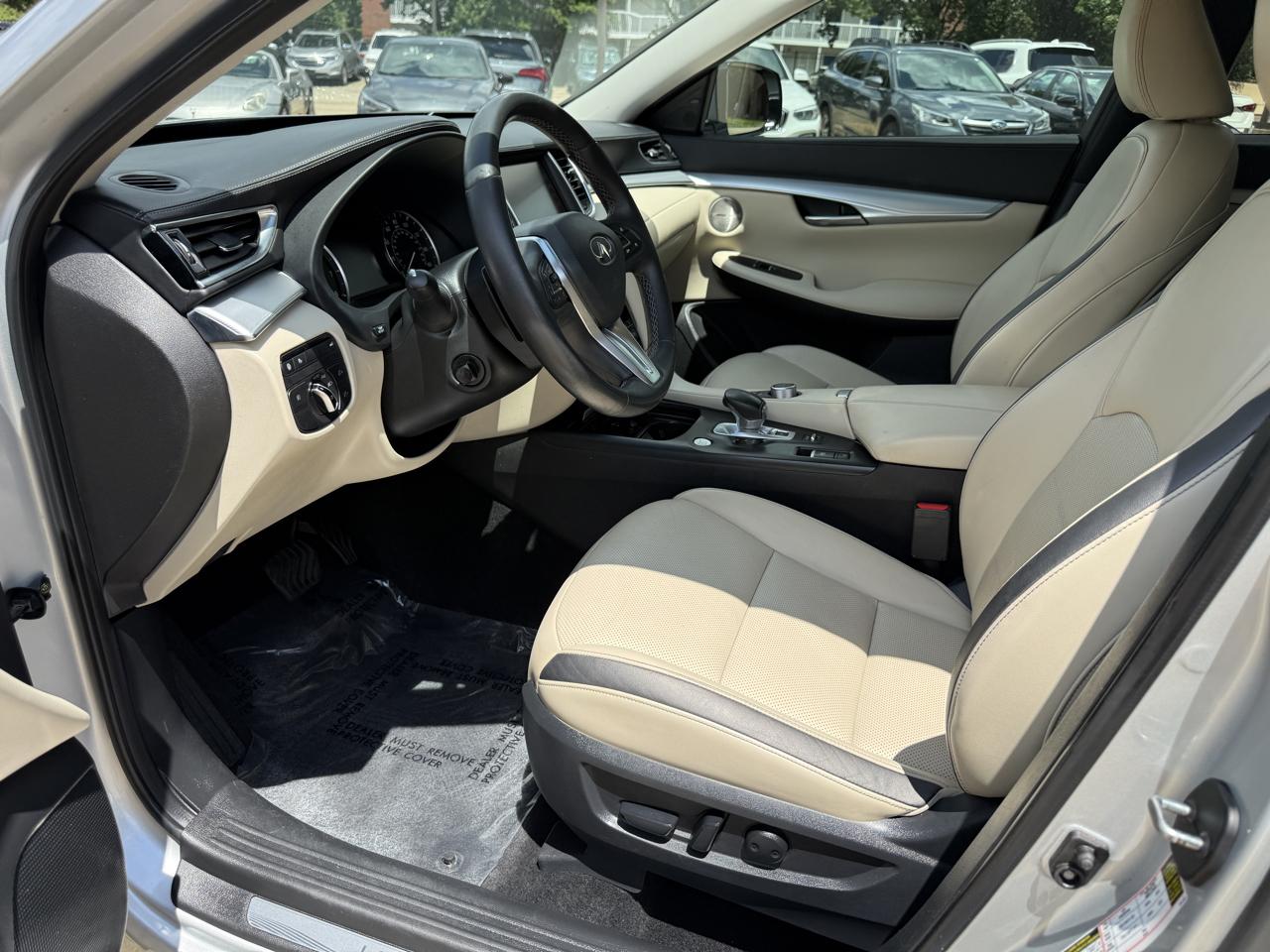 Infiniti QX50 ESSENTIAL 2019
