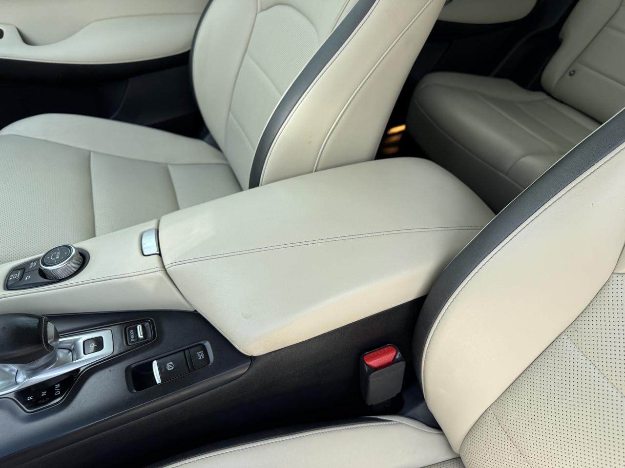 Infiniti QX50 ESSENTIAL 2019