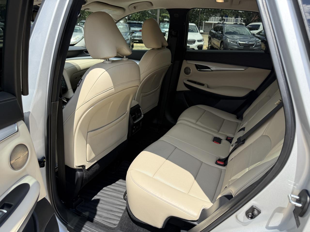 Infiniti QX50 ESSENTIAL 2019