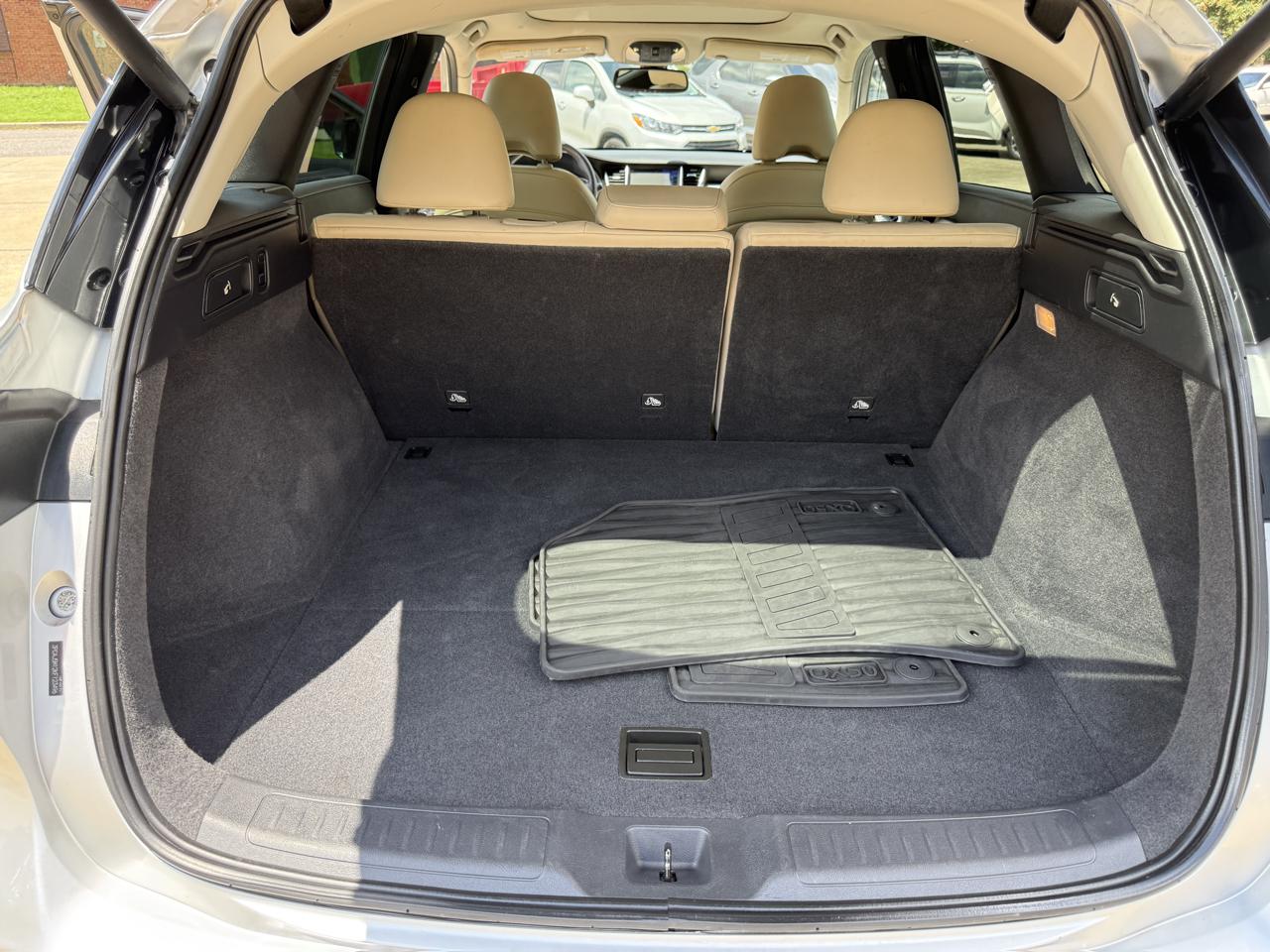 Infiniti QX50 ESSENTIAL 2019