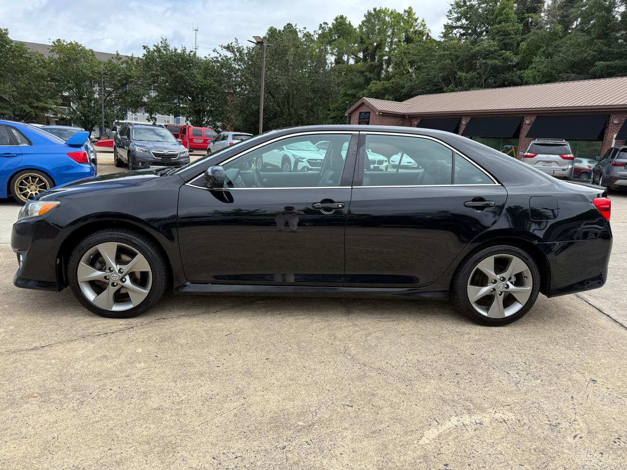 Toyota Camry SE V6 2012