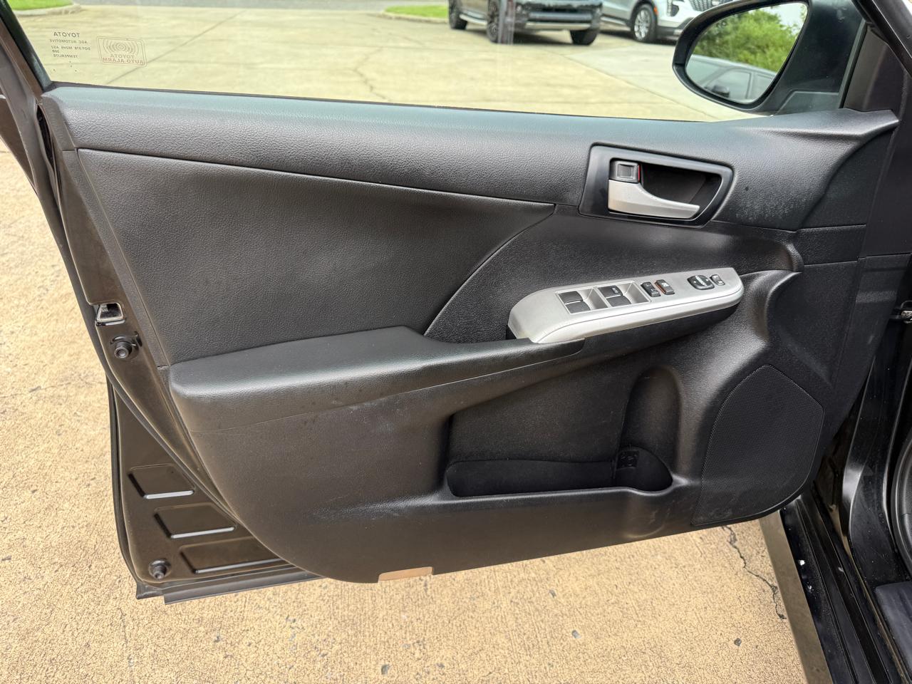 Toyota Camry SE V6 2012