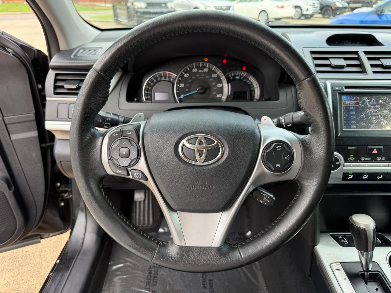 Toyota Camry SE V6 2012