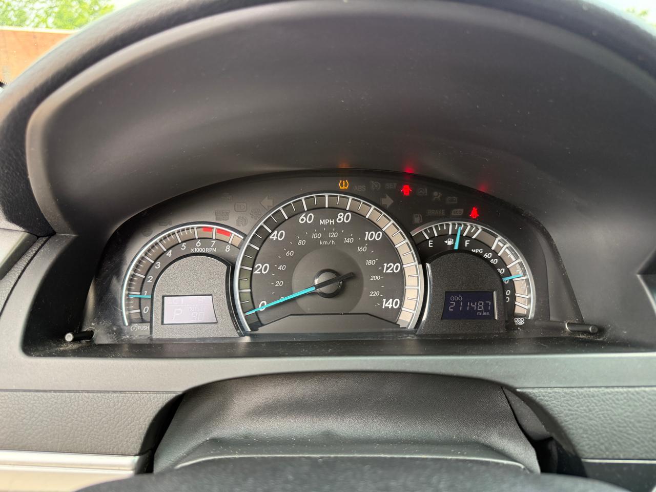 Toyota Camry SE V6 2012