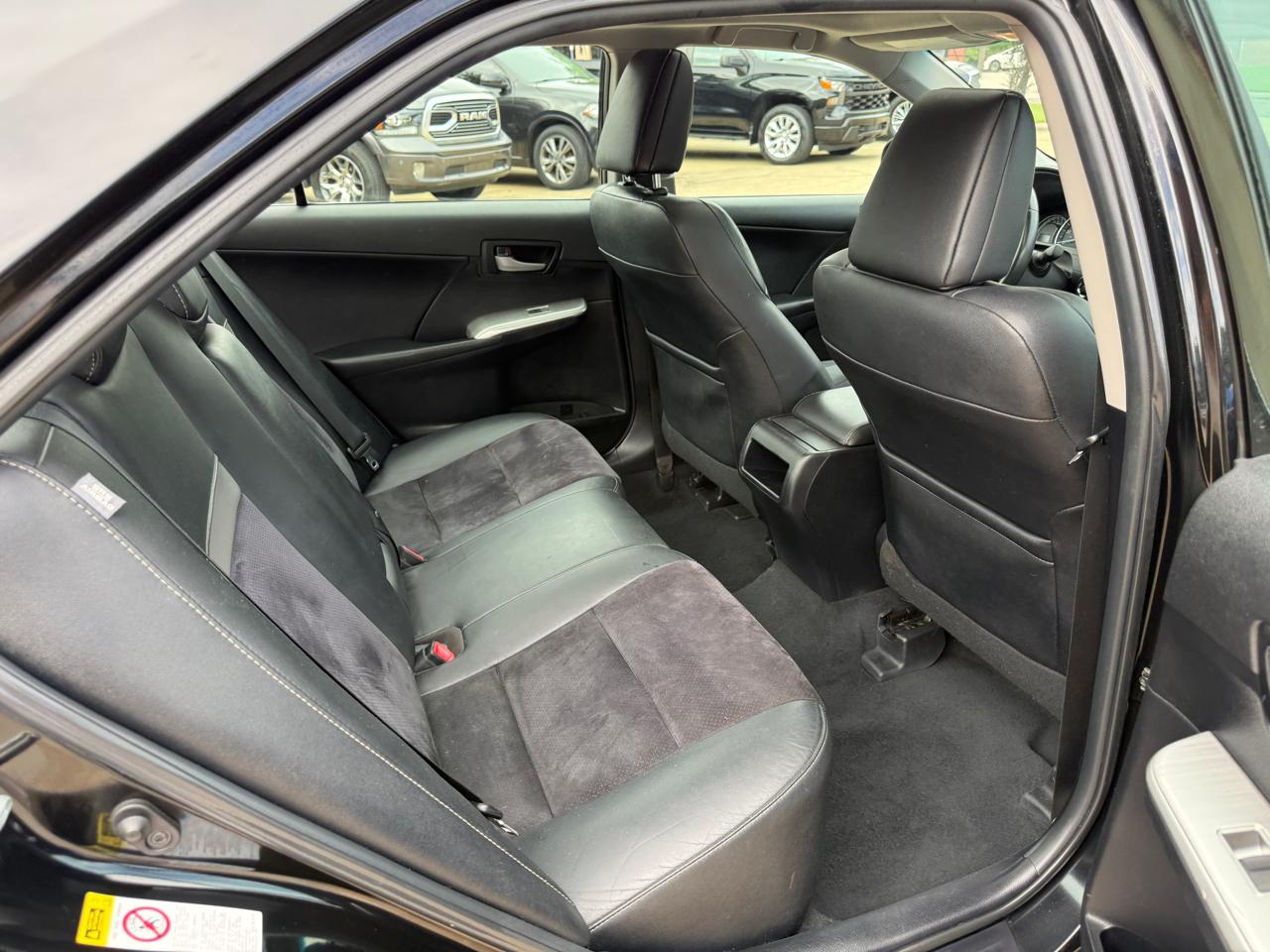 Toyota Camry SE V6 2012