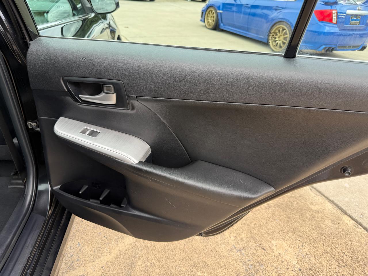 Toyota Camry SE V6 2012