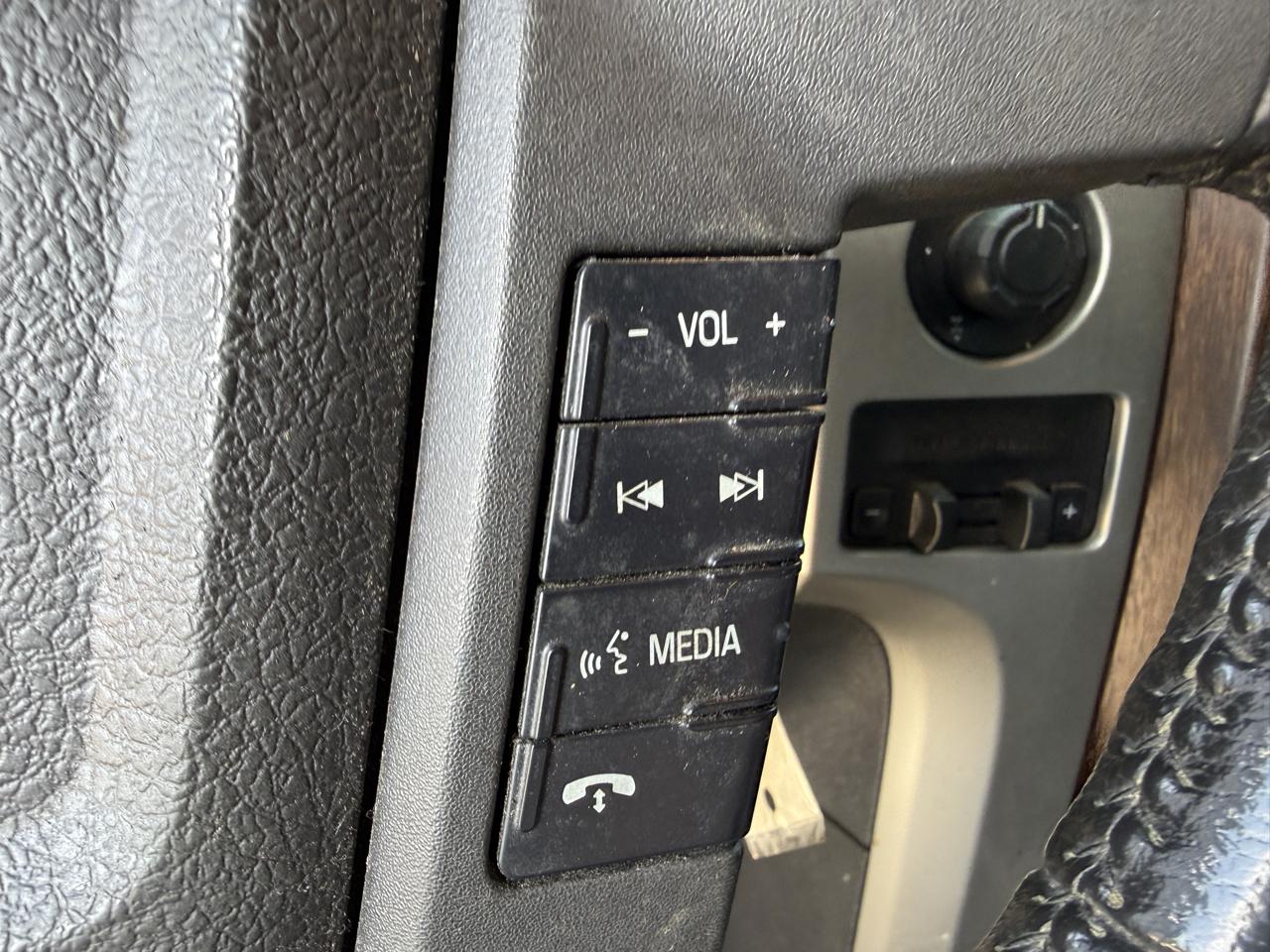 Ford F-150 Lariat SuperCrew 5.5-ft. Bed 4WD 2013