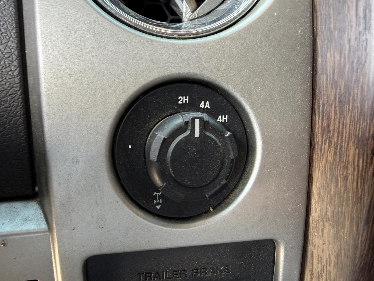 Ford F-150 Lariat SuperCrew 5.5-ft. Bed 4WD 2013