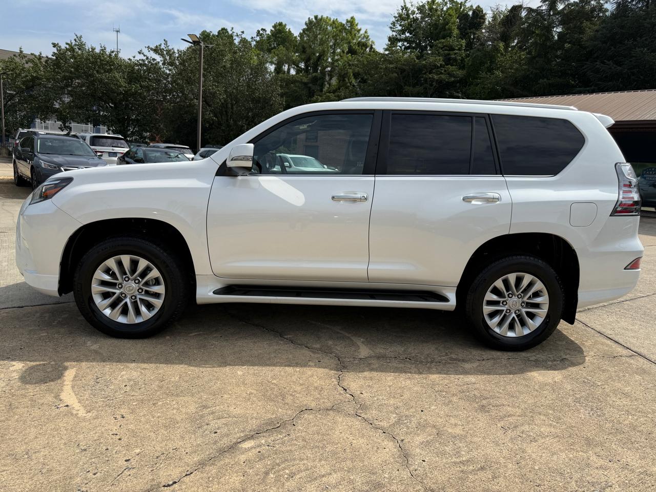 Lexus GX 460 4WD 4dr Premium 2023