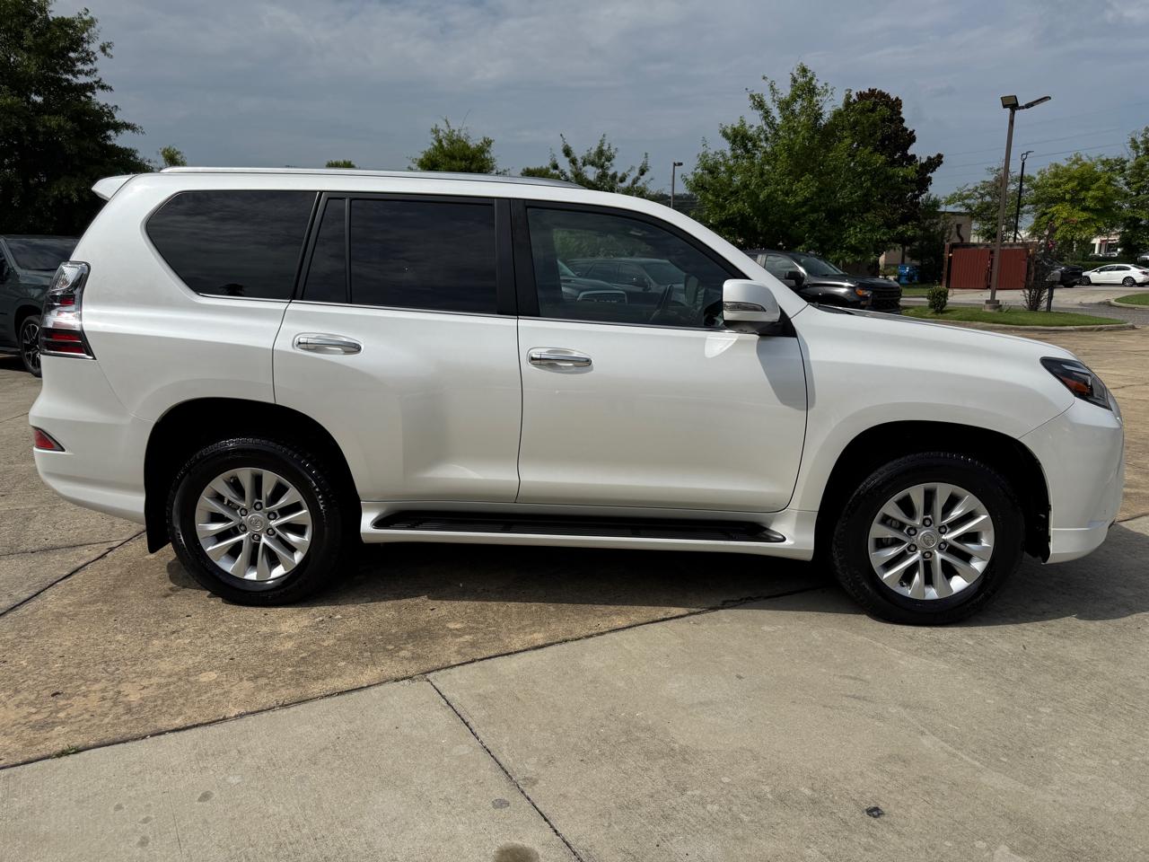 Lexus GX 460 4WD 4dr Premium 2023