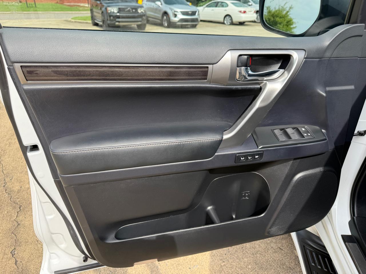 Lexus GX 460 4WD 4dr Premium 2023