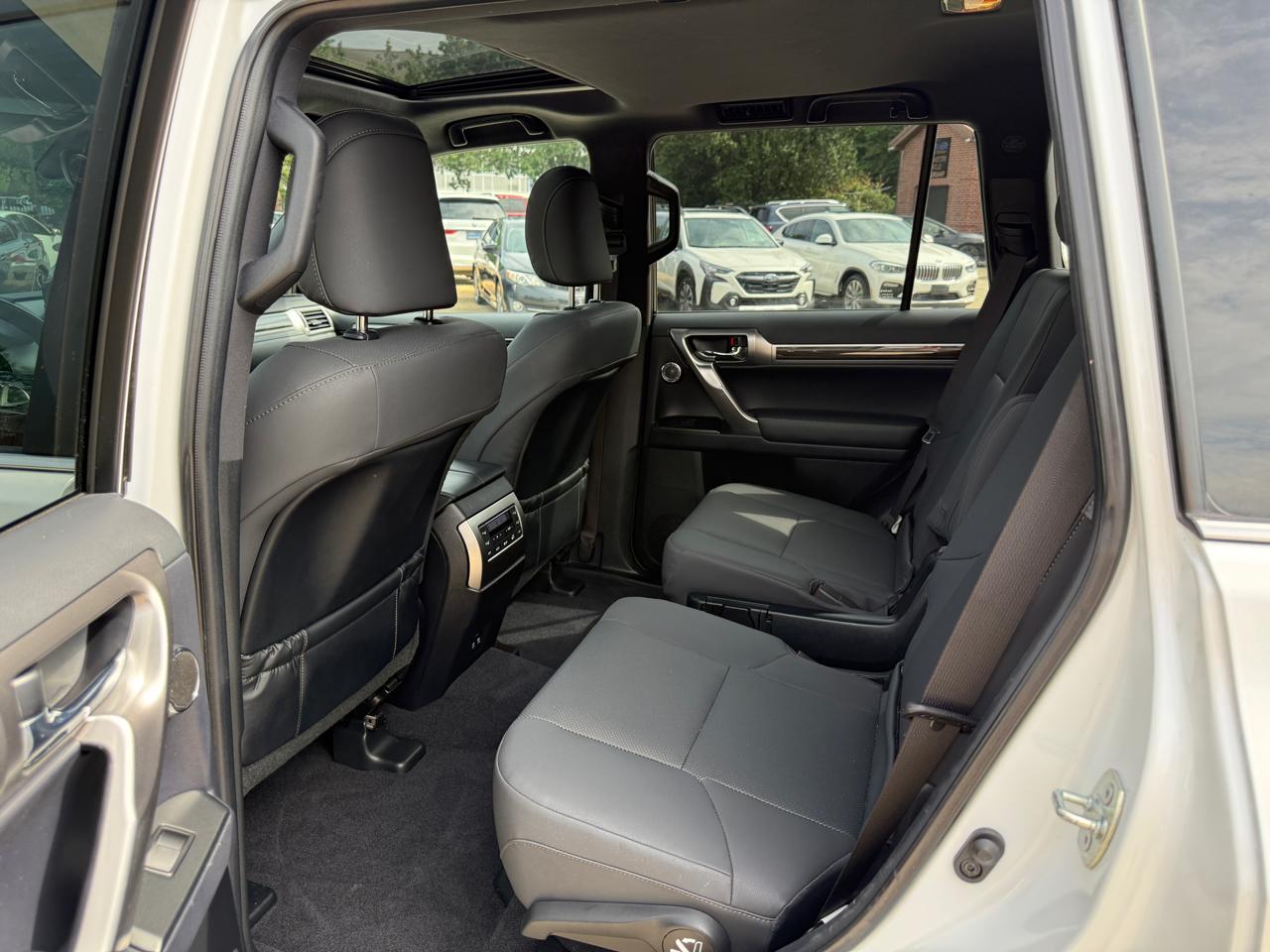 Lexus GX 460 4WD 4dr Premium 2023