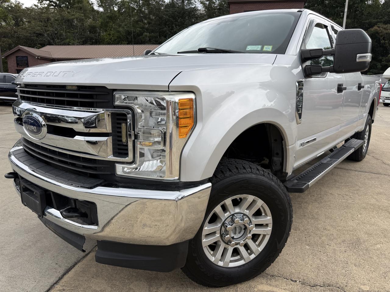 2017 Ford F-250 SD XLT Crew Cab 4WD