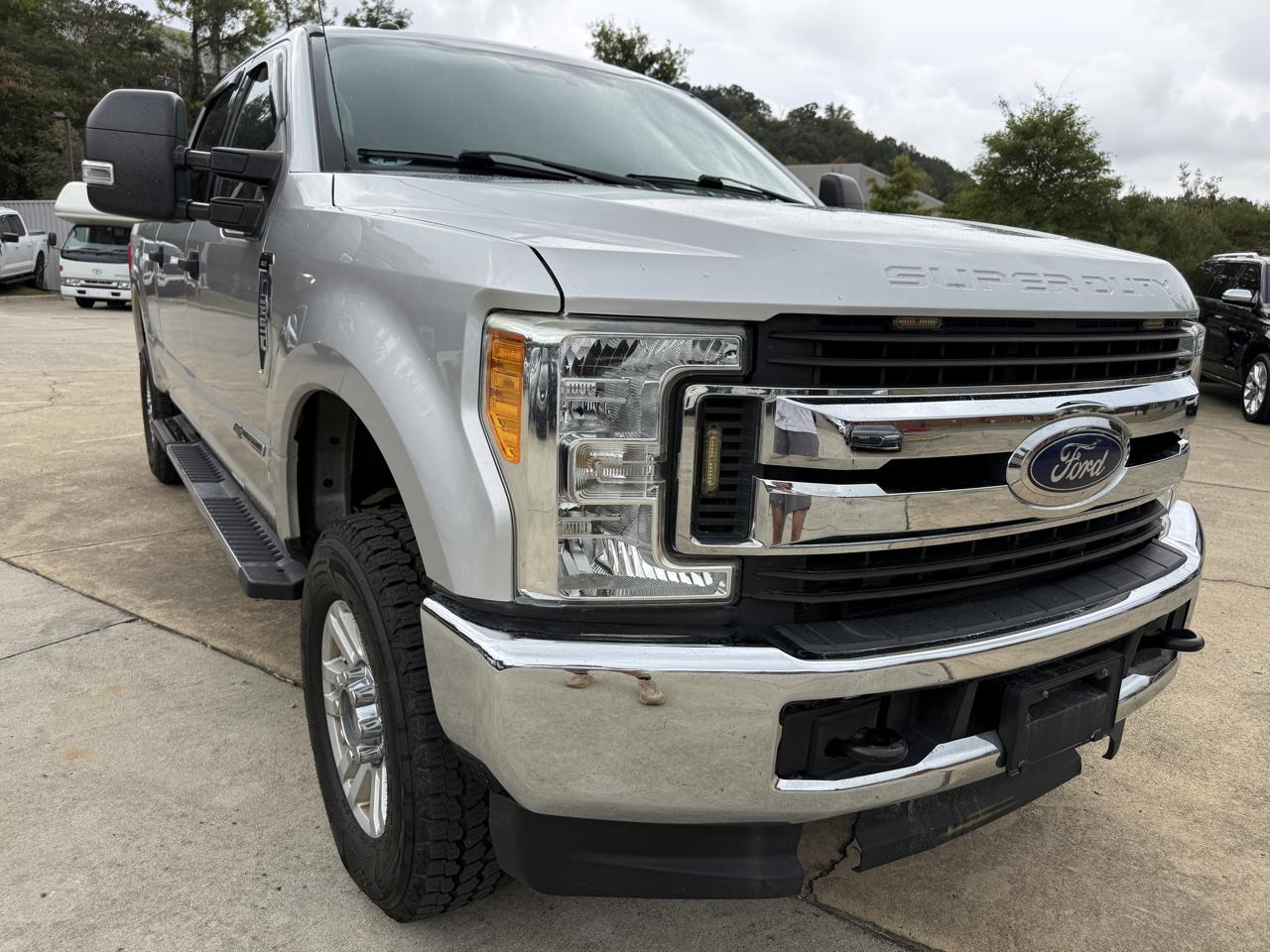 Ford F-250 SD XLT Crew Cab 4WD 2017