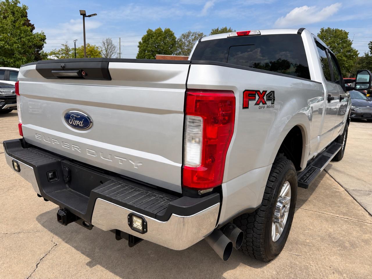 Ford F-250 SD XLT Crew Cab 4WD 2017