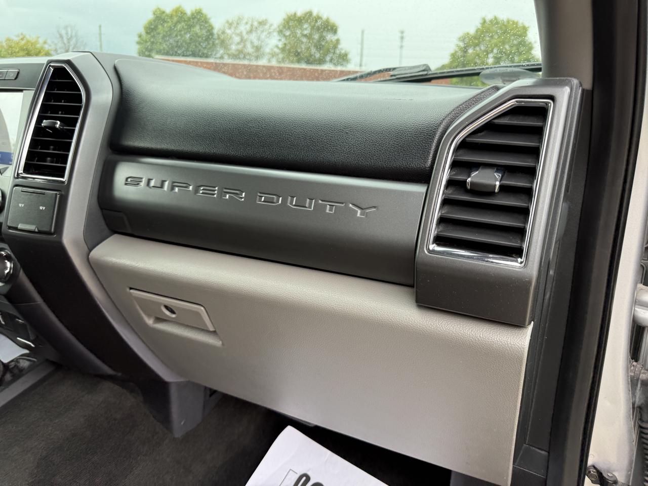 Ford F-250 SD XLT Crew Cab 4WD 2017