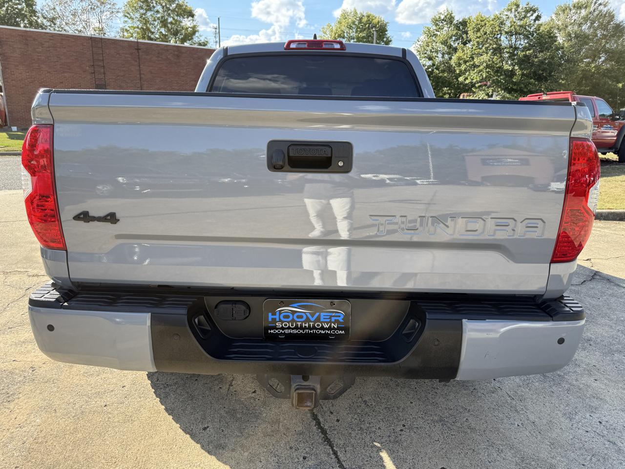 Toyota Tundra SR5 5.7L V8 CrewMax 4WD 2021
