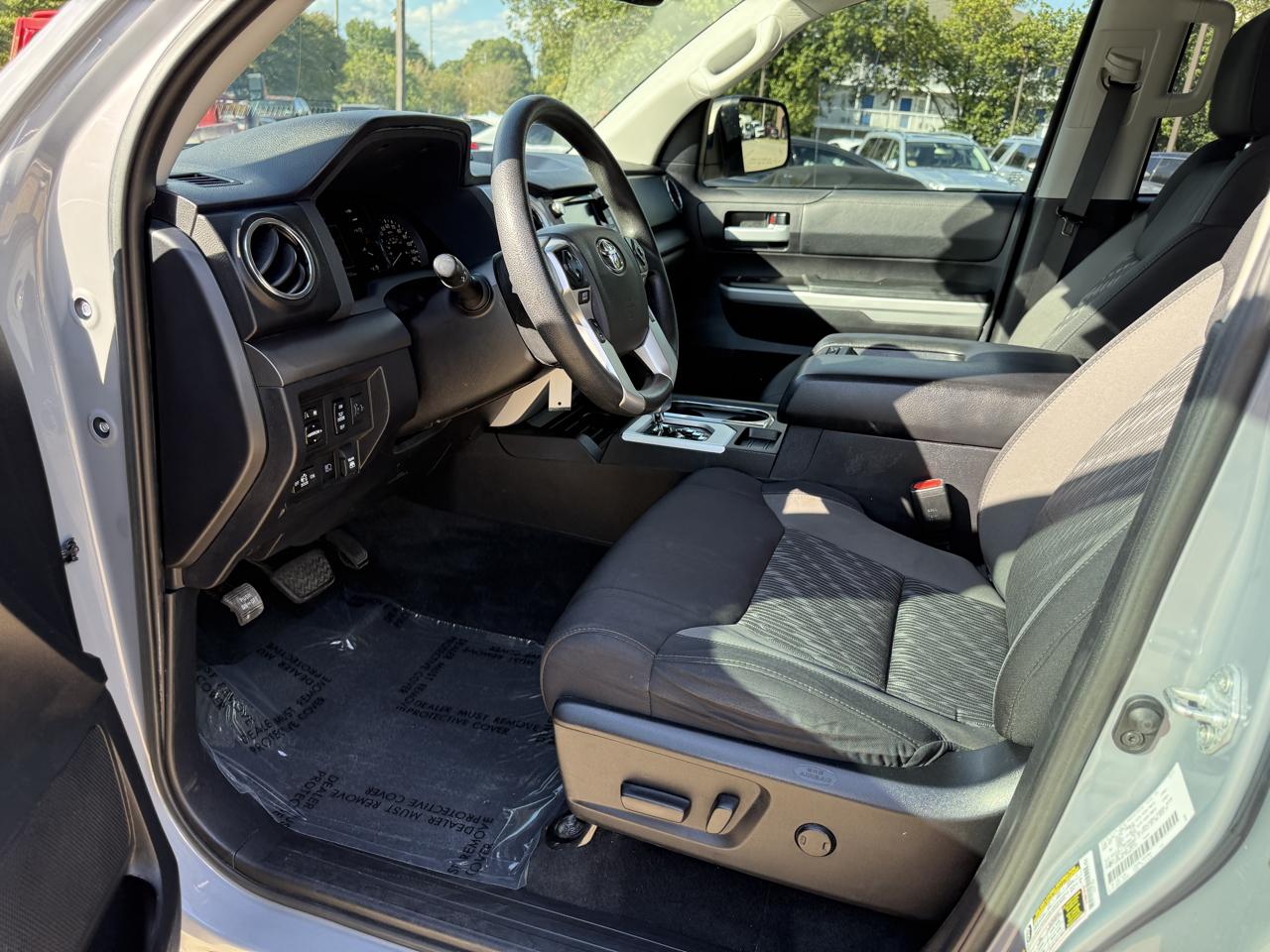 Toyota Tundra SR5 5.7L V8 CrewMax 4WD 2021