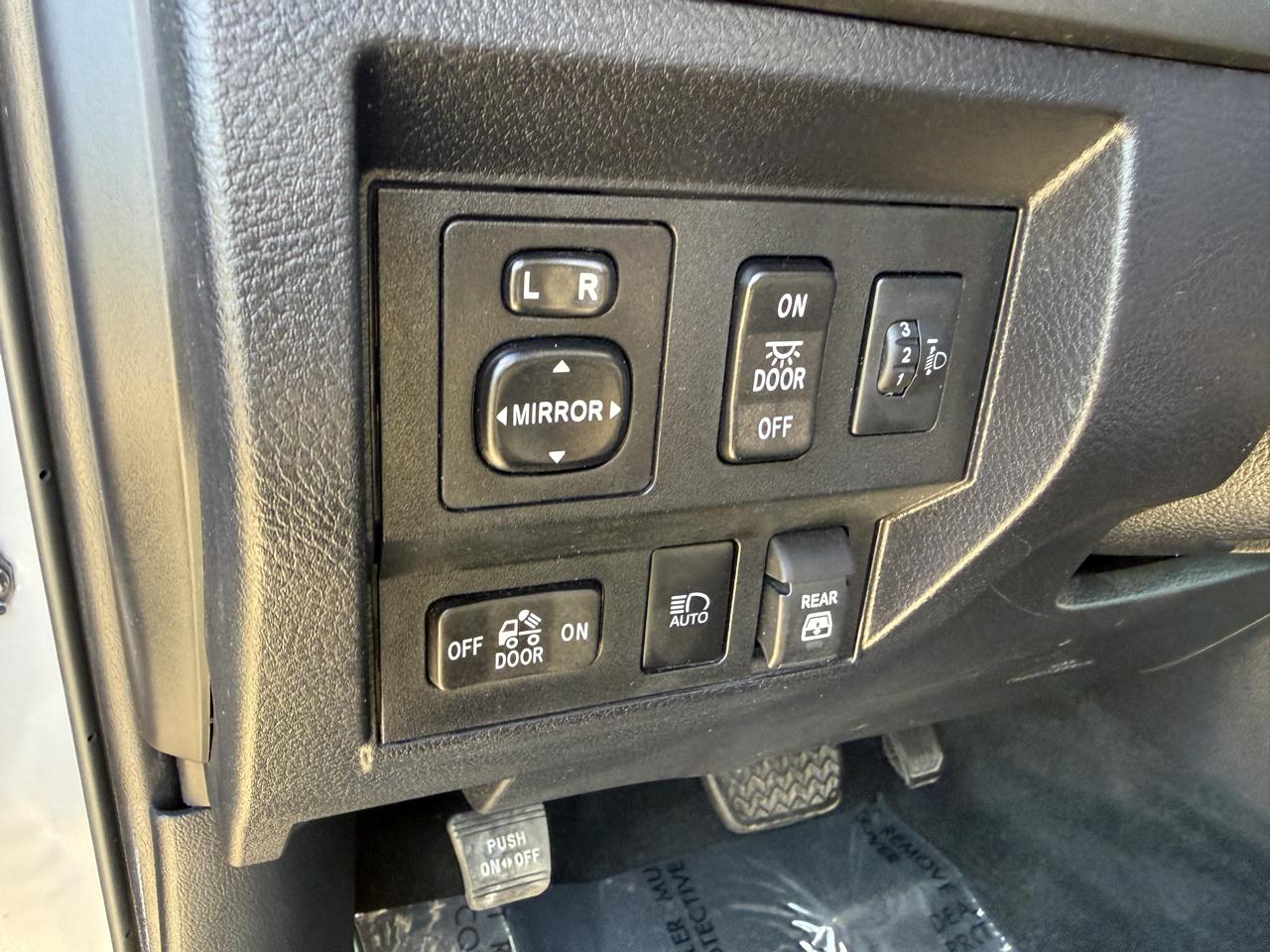 Toyota Tundra SR5 5.7L V8 CrewMax 4WD 2021