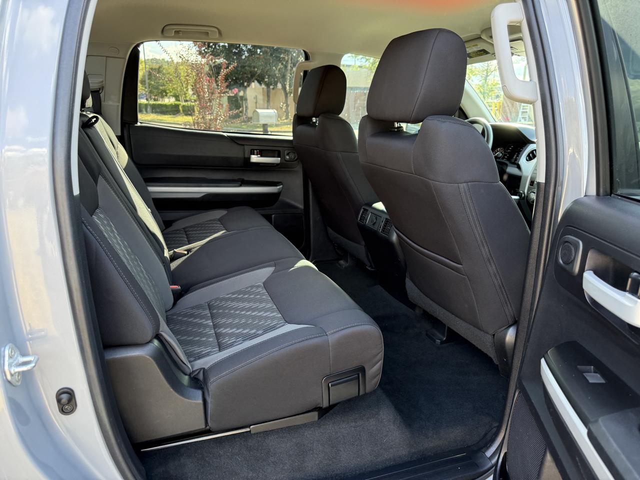 Toyota Tundra SR5 5.7L V8 CrewMax 4WD 2021